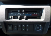 ダイハツ　ハイゼットトラック660　ジャンボエクストラ　3方開4WD 　9インチオーディオ　届出済未使用車のサムネイル