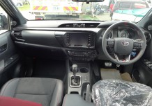 トヨタ　ハイラックス　2.4Z GRスポーツ ディーゼルターボ 4WD 登録済未使用車 パノラミックビューモニター バックカメラのサムネイル
