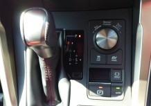 レクサス NX 300ｈ Fスポーツ 三眼LED レザーシート（黒/赤） サンルーフ TRDエアロ メーカーナビ フルセグTV ETC BSM HUDのサムネイル